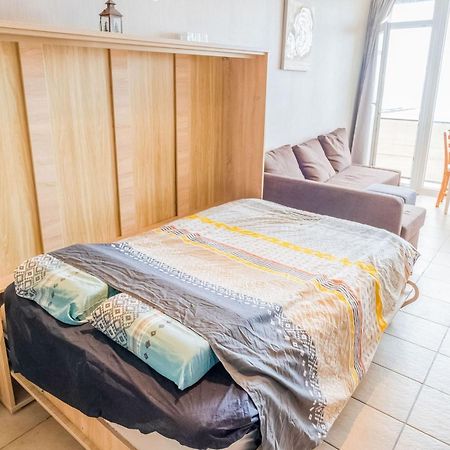 Contemporary Apartment In Oostende With Balcony 外观 照片