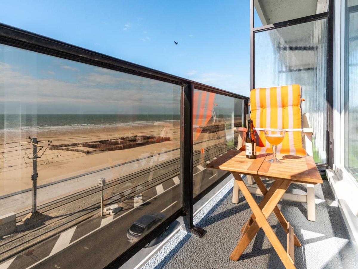 Contemporary Apartment In Oostende With Balcony 外观 照片