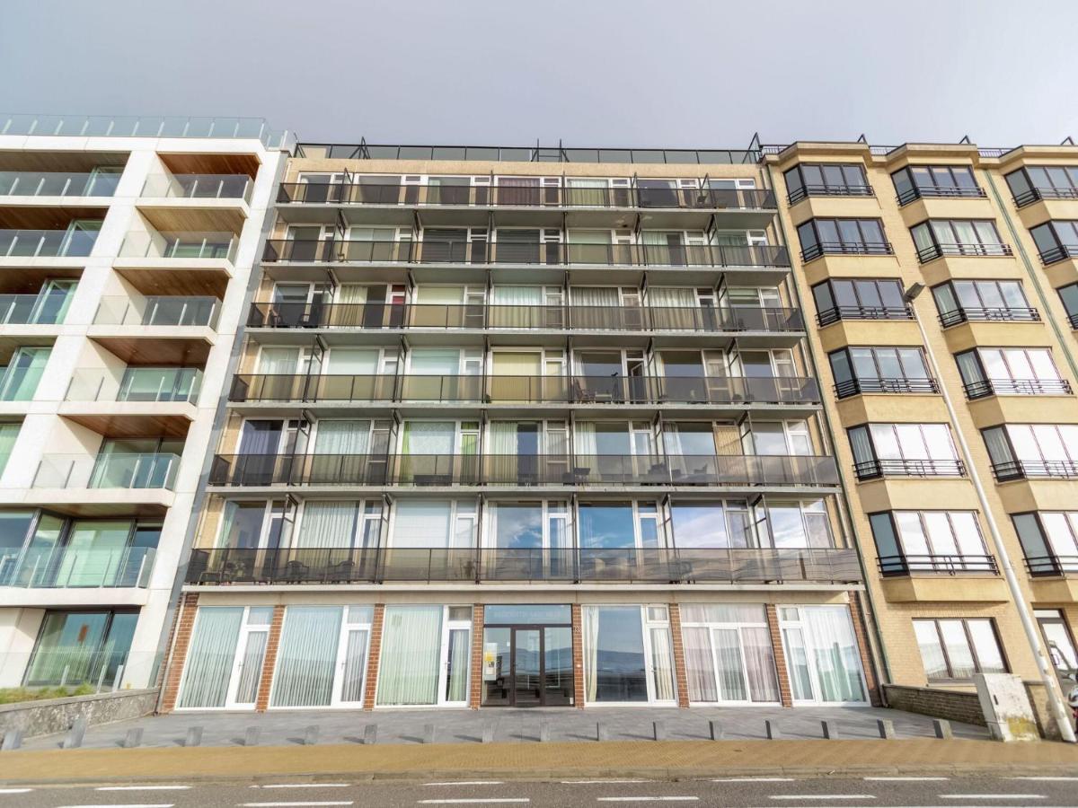 Contemporary Apartment In Oostende With Balcony 外观 照片