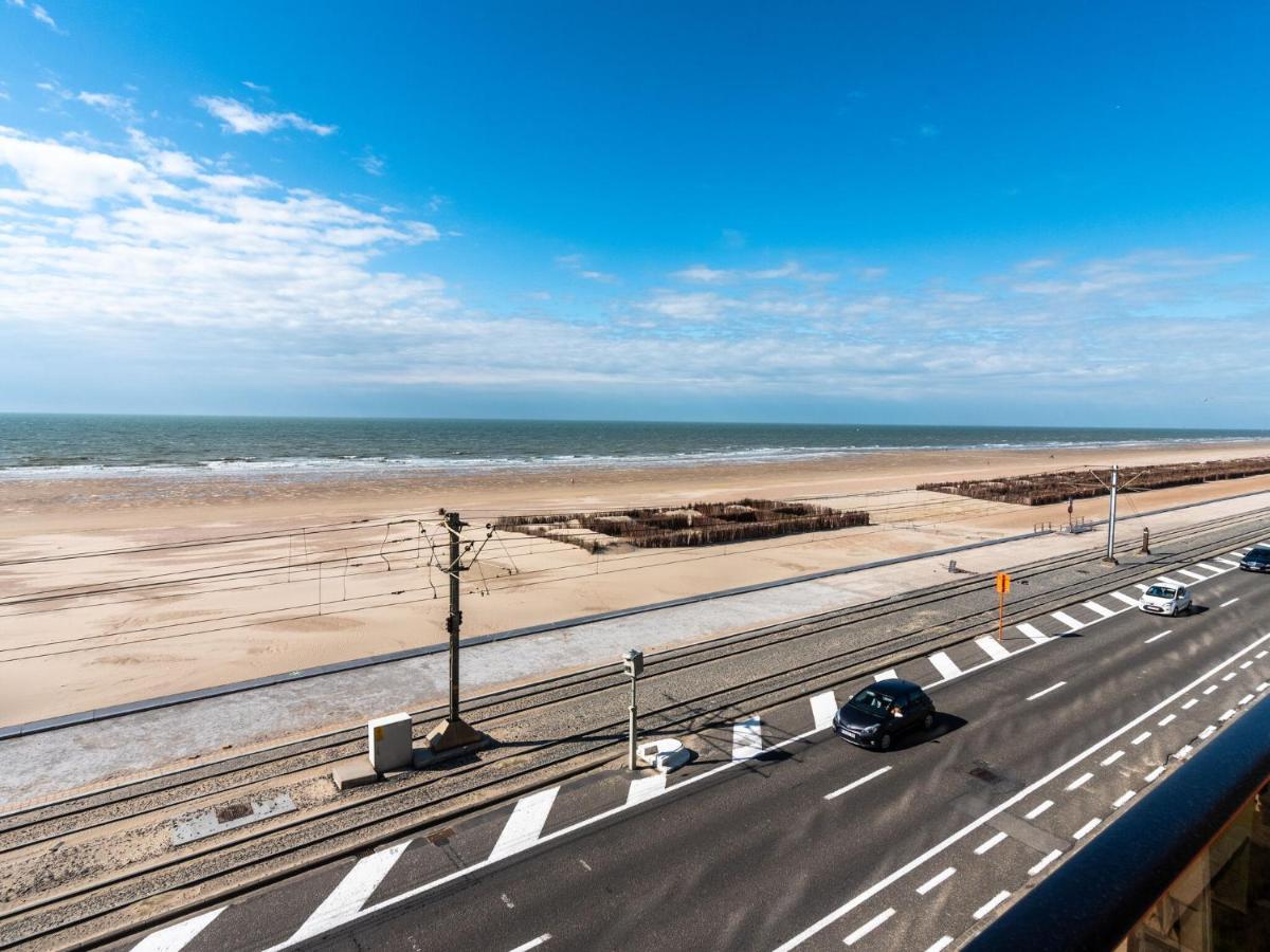 Contemporary Apartment In Oostende With Balcony 外观 照片